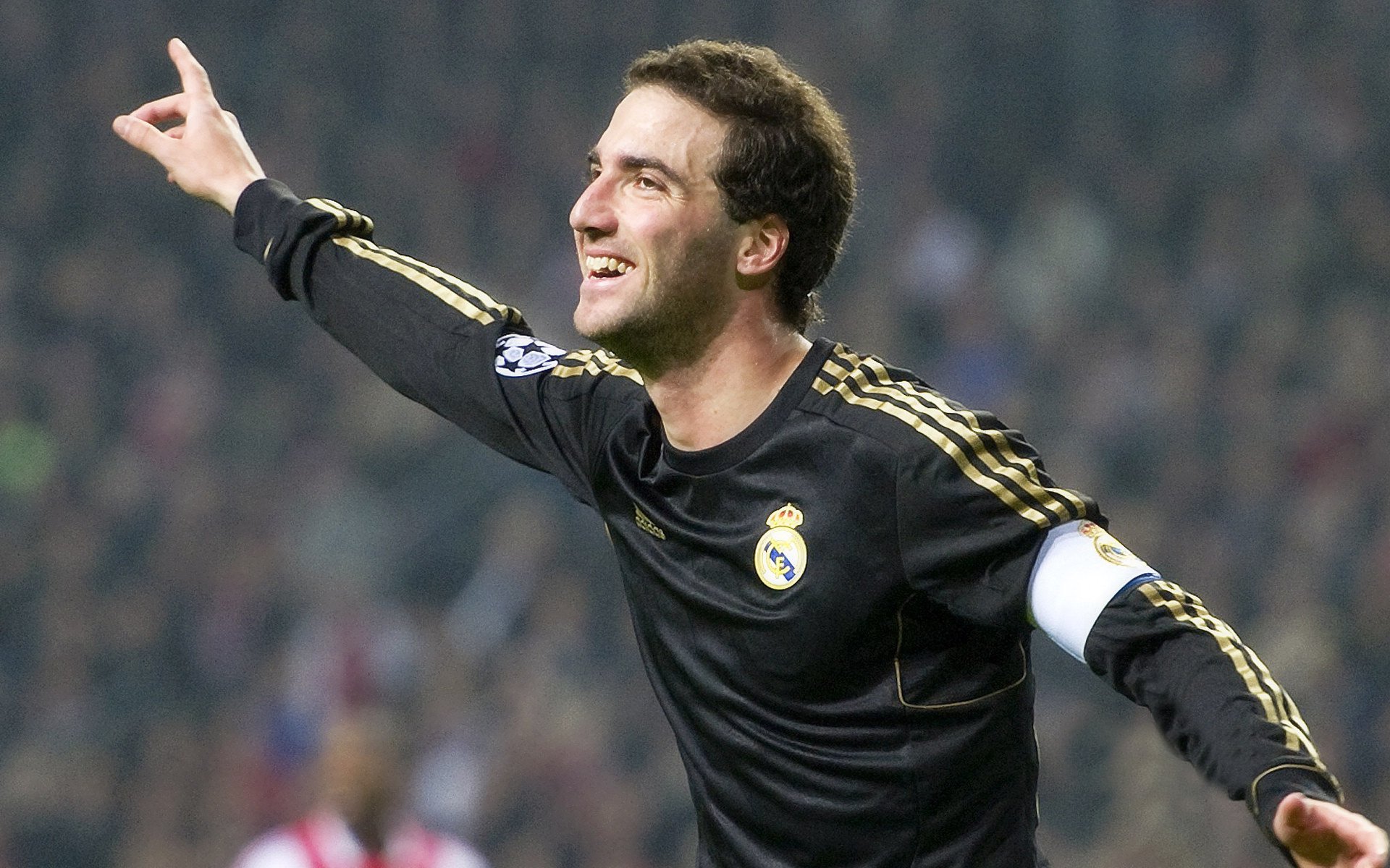 泰达主场告捷，河南再遭苦战差距渐次拉近，泰达球队最新消息